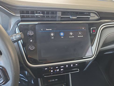 Used 2023 Chevrolet Bolt EUV LT FWD image 13