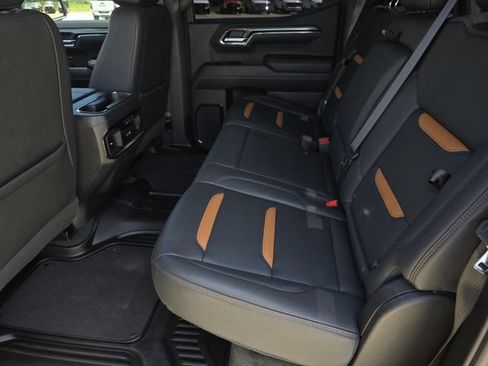Used 2024 GMC Sierra 1500 AT4 w/ Technology Package AWD/4WD image 31