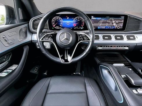 Certified 2025 Mercedes-Benz GLS 450 4MATIC image 7