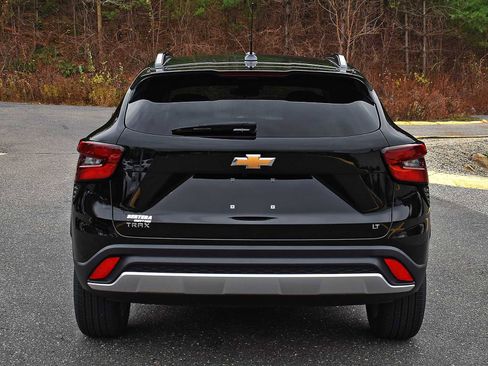 New 2026 Chevrolet Trax LT image 7