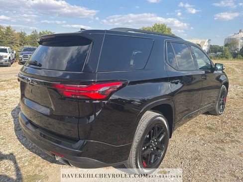 Certified 2023 Chevrolet Traverse Premier w/ Redline Edition AWD/4WD image 5