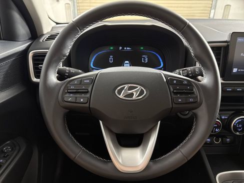 Certified 2024 Hyundai Venue SEL FWD image 16