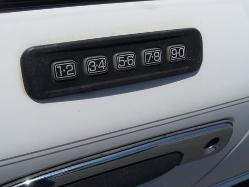 Used 2006 Mercury Grand Marquis LS image 21