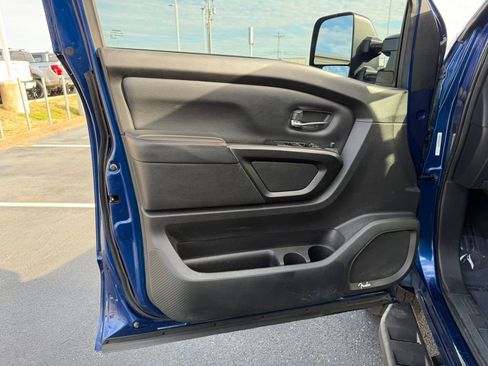 Used 2021 Nissan Titan PRO-4X w/ Pro-4x Utility Package image 13