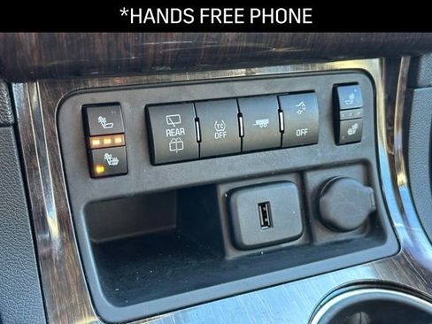 Used 2015 Chevrolet Traverse LT image 11