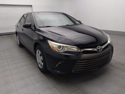 Used 2015 Toyota Camry LE FWD image 14