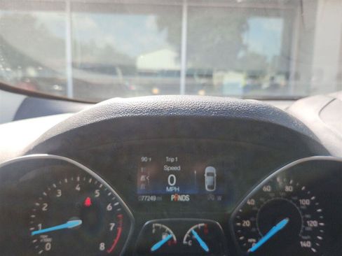 Used 2018 Ford Escape SE FWD image 20