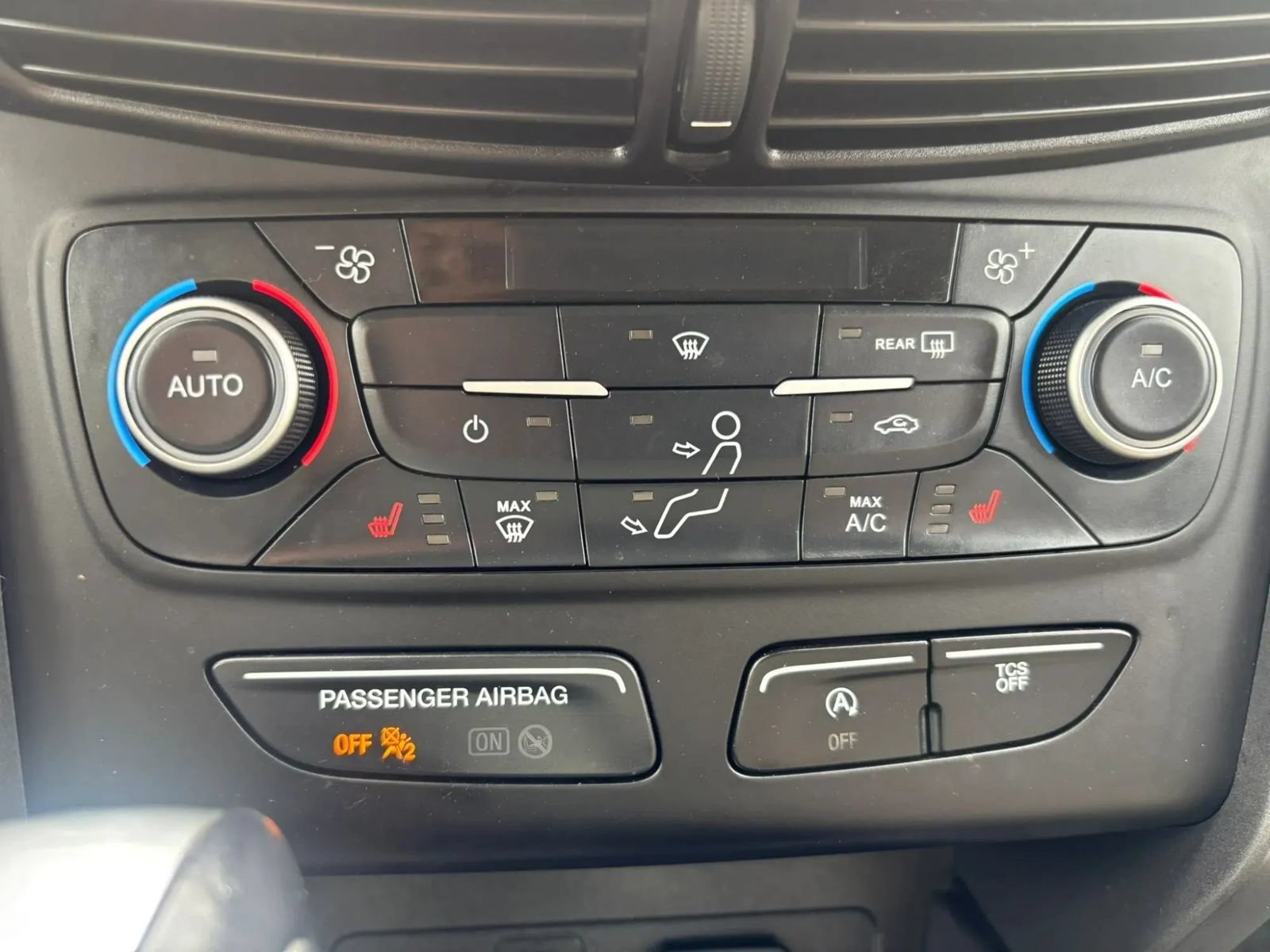 Used 2018 Ford Escape SEL FWD image 16