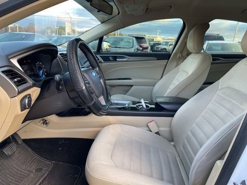 Used 2013 Ford Fusion SE image 12