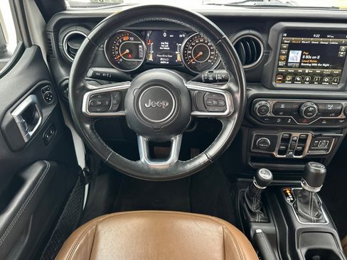 Used 2022 Jeep Wrangler Unlimited Sahara image 14
