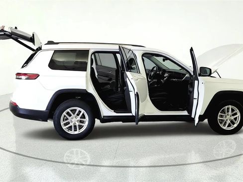 Used 2022 Jeep Grand Cherokee L Laredo w/ Luxury Tech Group I AWD/4WD image 12