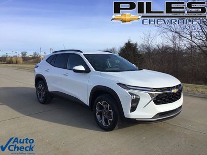 Used 2025 Chevrolet Trax LT