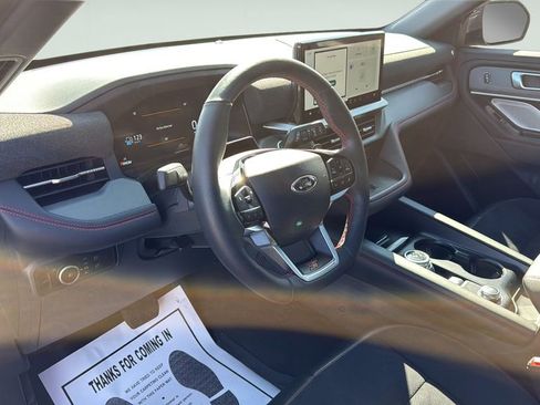 Used 2025 Ford Explorer ST image 26