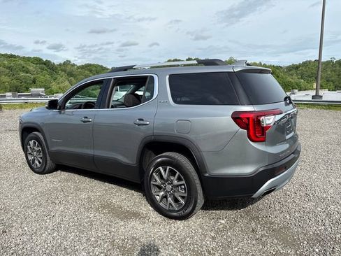Used 2023 GMC Acadia SLE w/ Driver Convenience Package AWD/4WD image 3