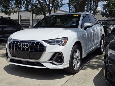 Certified 2023 Audi Q3 2.0T Premium Plus w/ Premium Plus Package AWD/4WD image 6