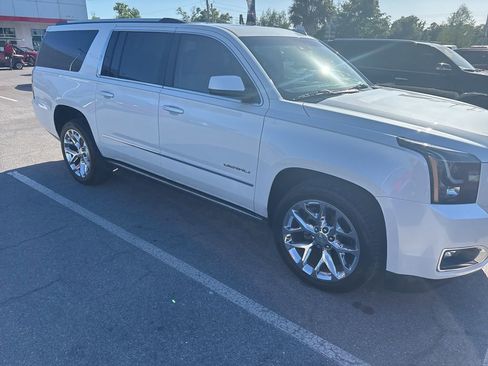 Used 2018 GMC Yukon XL Denali image 11