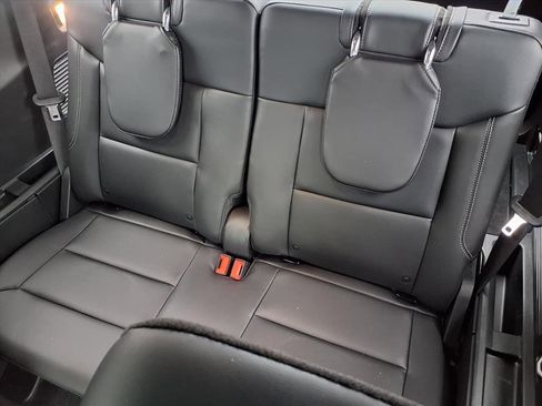 Used 2023 Ford Explorer XLT w/ Equipment Group 202A image 8