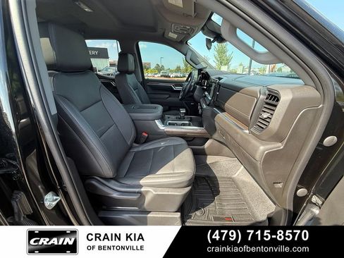 Used 2022 Chevrolet Silverado 1500 RST w/ Redline Edition AWD/4WD image 31