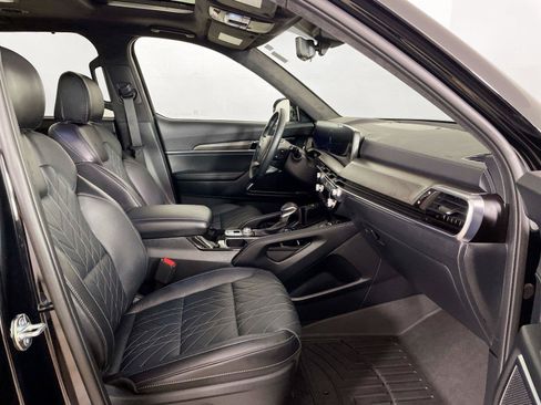 Used 2025 Kia Telluride SX Prestige X-Line AWD/4WD image 29