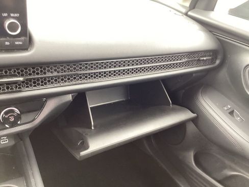 Used 2023 Honda HR-V LX image 37