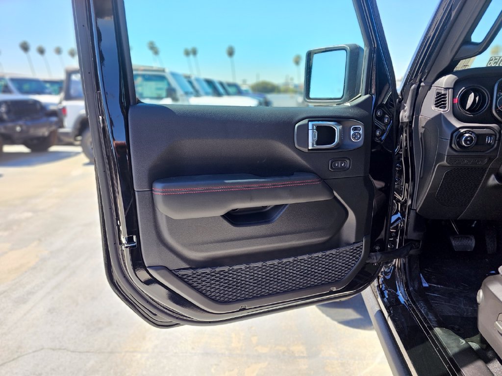 New 2026 Jeep Gladiator Rubicon w/ Steel Power Dome Hood Package AWD/4WD image 20