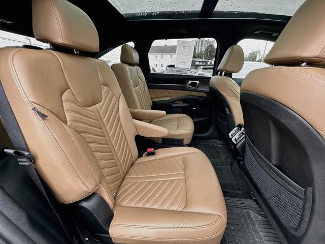 Certified 2024 Kia Sorento SX Prestige w/ Olive Brown Leather Package AWD/4WD image 30