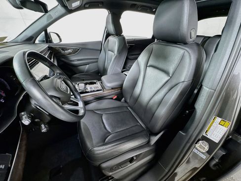 Used 2023 Audi Q7 2.0T Premium Plus w/ Premium Plus Package AWD/4WD image 13