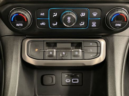 Used 2022 GMC Acadia Denali w/ Denali Ultimate Package image 26