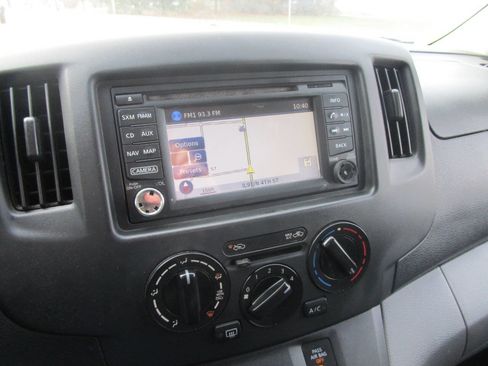 Used 2015 Chevrolet City Express LT w/ Technology Package image 15