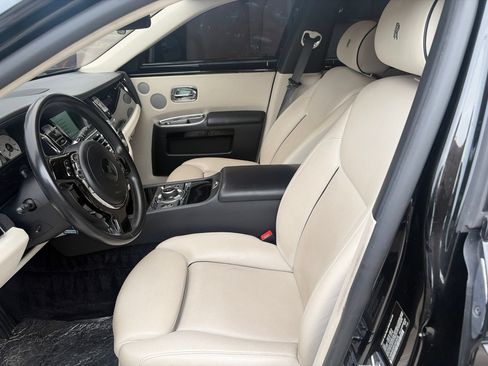 Used 2015 Rolls-Royce Ghost RWD image 6