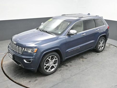 Used 2020 Jeep Grand Cherokee Overland AWD/4WD image 30