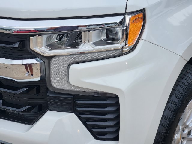 Used 2024 Chevrolet Silverado 1500 LT w/ Convenience Package II RWD image 9