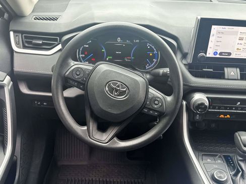 Certified 2024 Toyota RAV4 LE AWD/4WD image 15