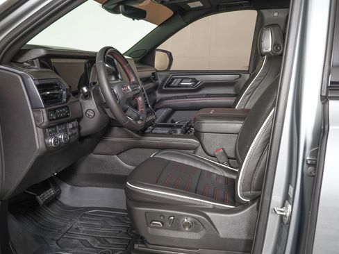 Used 2025 GMC Yukon AT4 Ultimate w/ LPO, Floor Liner Package image 16