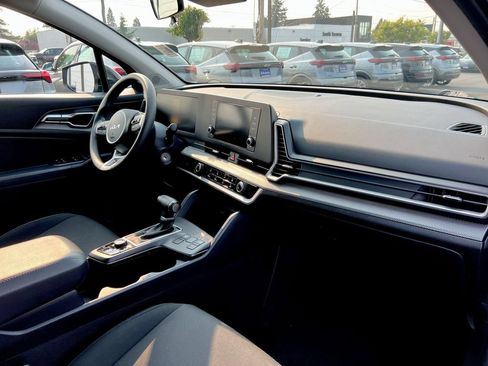 Used 2024 Kia Sportage LX AWD/4WD image 22