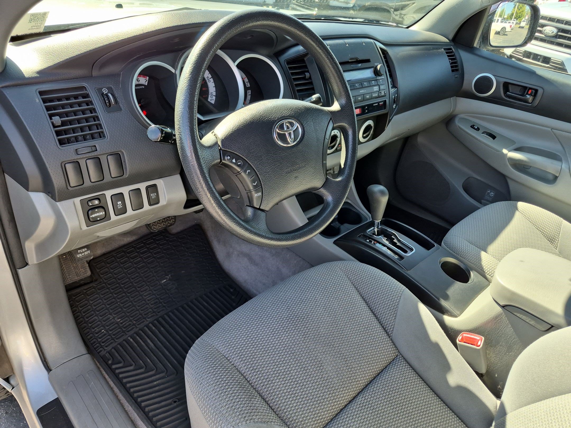 Used 2011 Toyota Tacoma 4x4 Access Cab w/ Convenience Pkg image 19