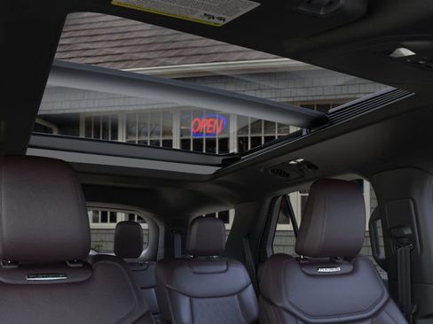 Used 2025 Ford Explorer Platinum RWD image 22
