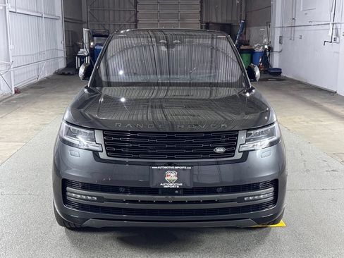 Used 2023 Land Rover Range Rover SE AWD/4WD image 2