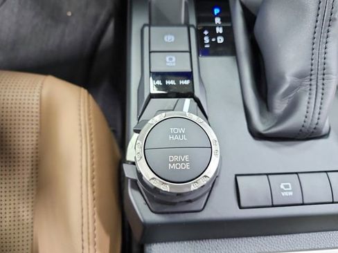 Used 2025 Toyota 4Runner Limited image 28