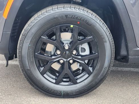 New 2026 Jeep Grand Cherokee Altitude AWD/4WD image 10