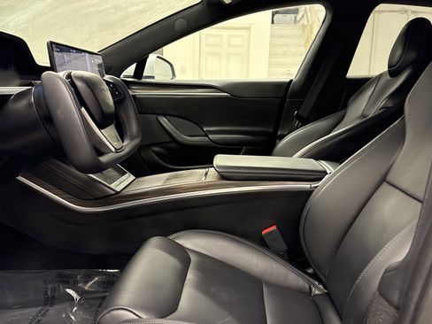 Used 2022 Tesla Model S Base image 6