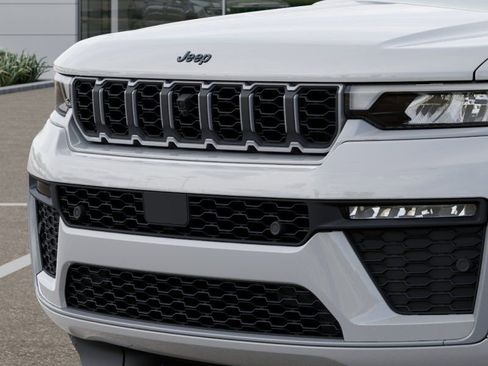 New 2026 Jeep Grand Cherokee Limited image 11