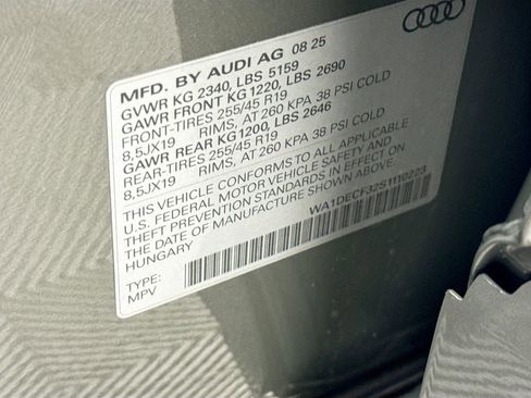 New 2025 Audi Q3 2.0T Premium image 33