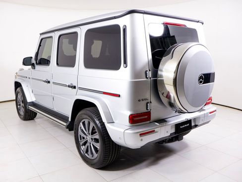 Used 2025 Mercedes-Benz G 550 image 3