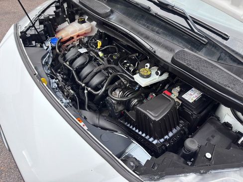 Used 2021 Ford Transit Connect XL image 40