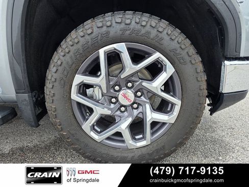 Used 2025 GMC Sierra 1500 SLT w/ SLT Premium Plus Package AWD/4WD image 31