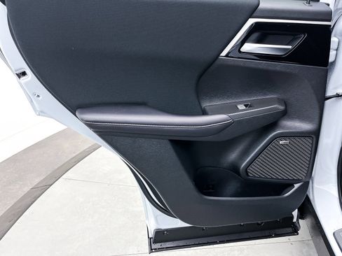 New 2025 Mitsubishi Outlander ES image 24