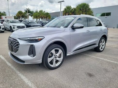 Certified 2025 Audi Q5 Premium w/ Premium Plus AWD/4WD image 4
