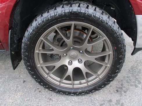 Used 2017 RAM 1500 Laramie w/ Convenience Group image 18