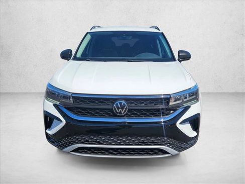 Used 2023 Volkswagen Taos S FWD image 2